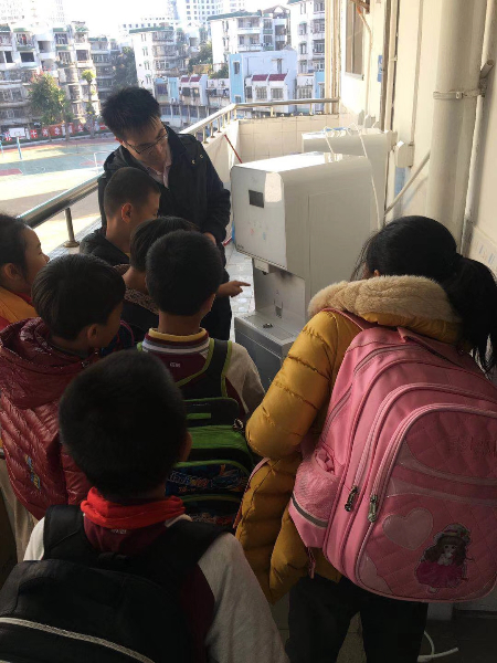 校園直飲機(jī)凈水設(shè)備使用案例 校園直飲機(jī)凈水設(shè)備使用案例